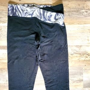 Victoria's secret cross over yoga capris